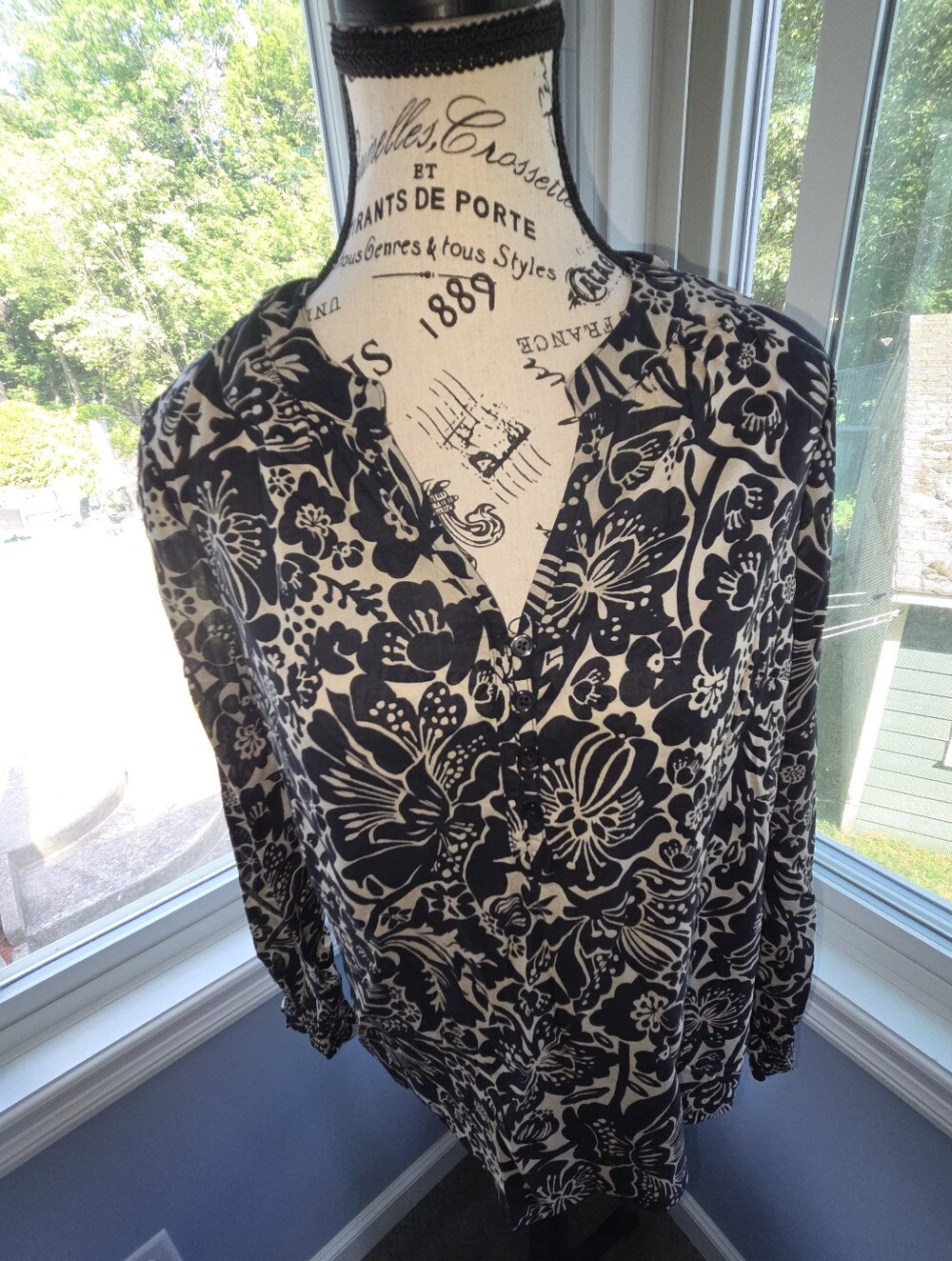 Black & Cream Floral Blouse